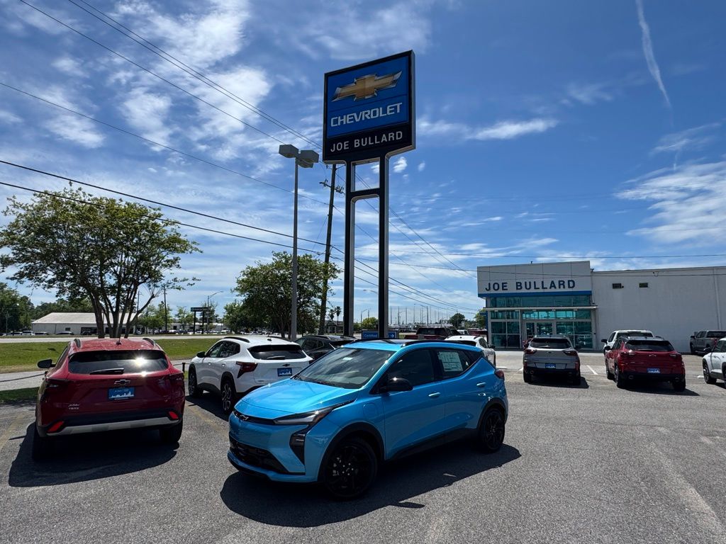 Blue 2027 Chevrolet Bolt RS FWD SUV / Crossover Front-Wheel Drive 1-Speed Automatic