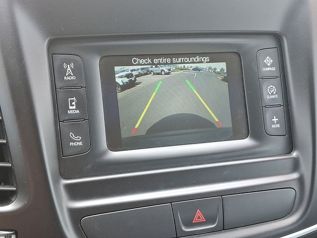 2015 Chrysler 200 Limited 17
