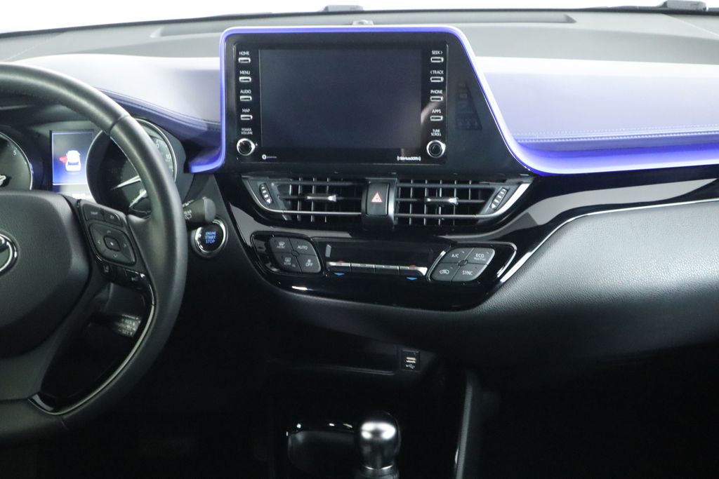 2021 Toyota C-HR LE 14