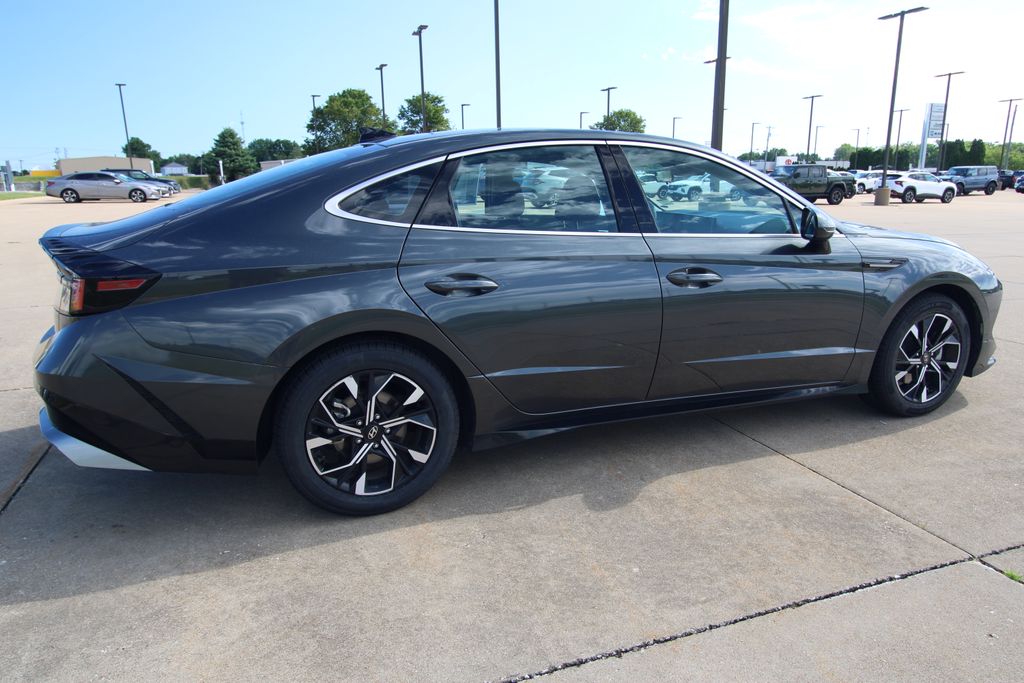 Used 2025 Hyundai Sonata Sedan