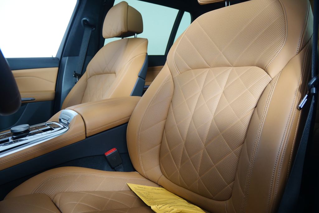 Thumbnail: 2023 BMW X7 - 11