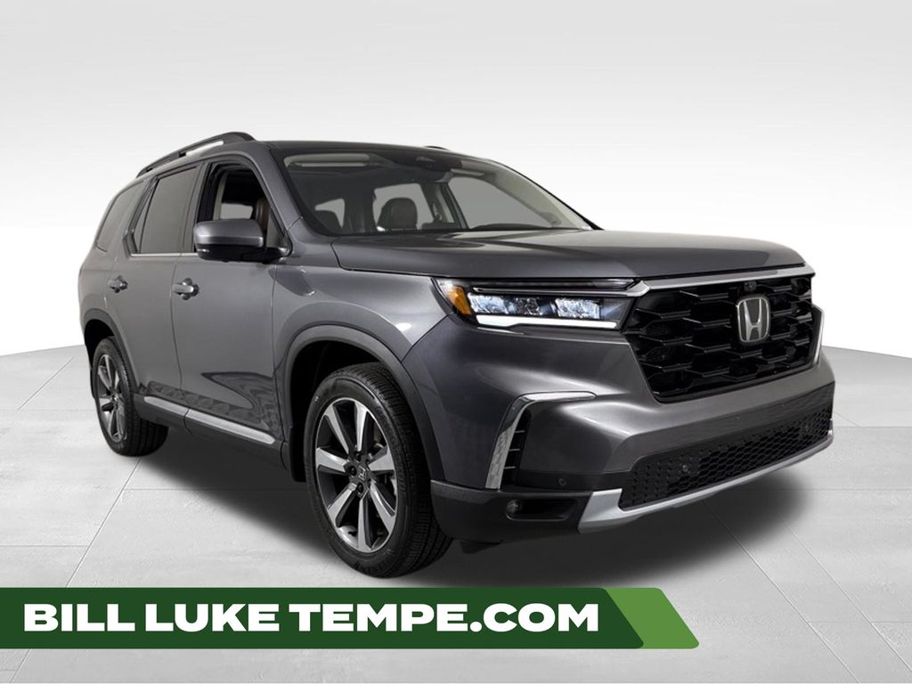Gray (Modern Steel Metallic) 2024 Honda Pilot SUV / Crossover All-Wheel Drive Automatic