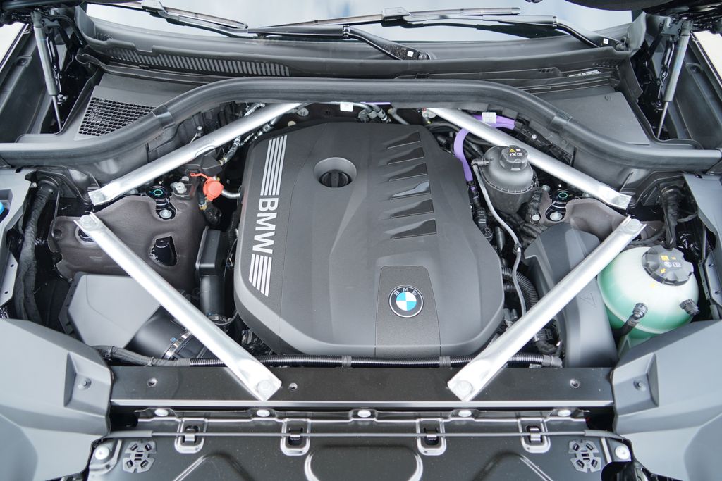 Thumbnail: 2027 BMW X7 - 20