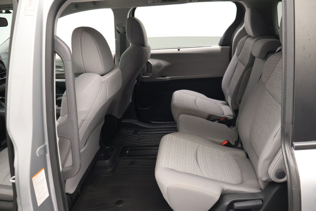 Thumbnail: 2023 Toyota Sienna - 19