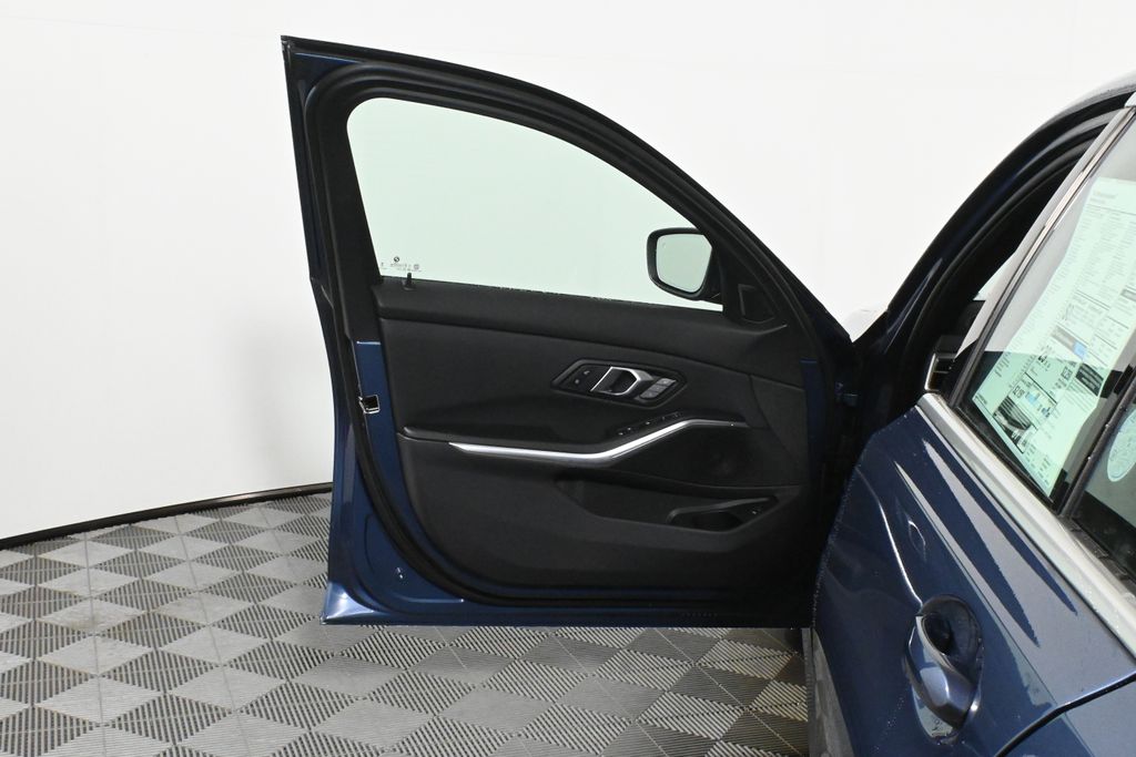 Thumbnail: 2026 BMW 3 Series - 29