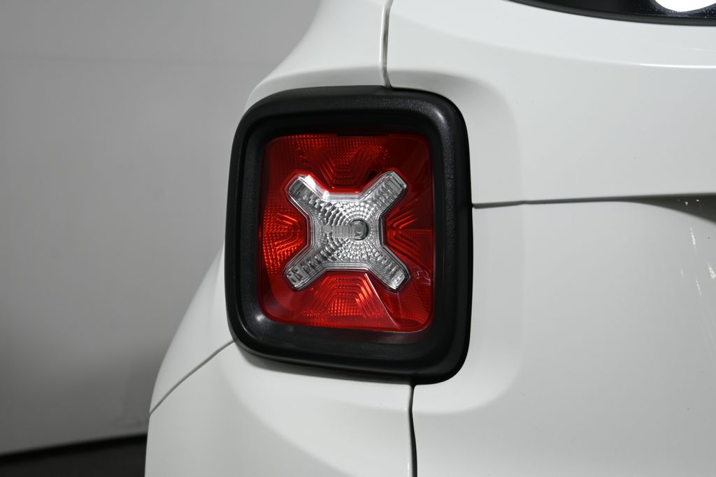 Thumbnail: 2022 Jeep Renegade - 12