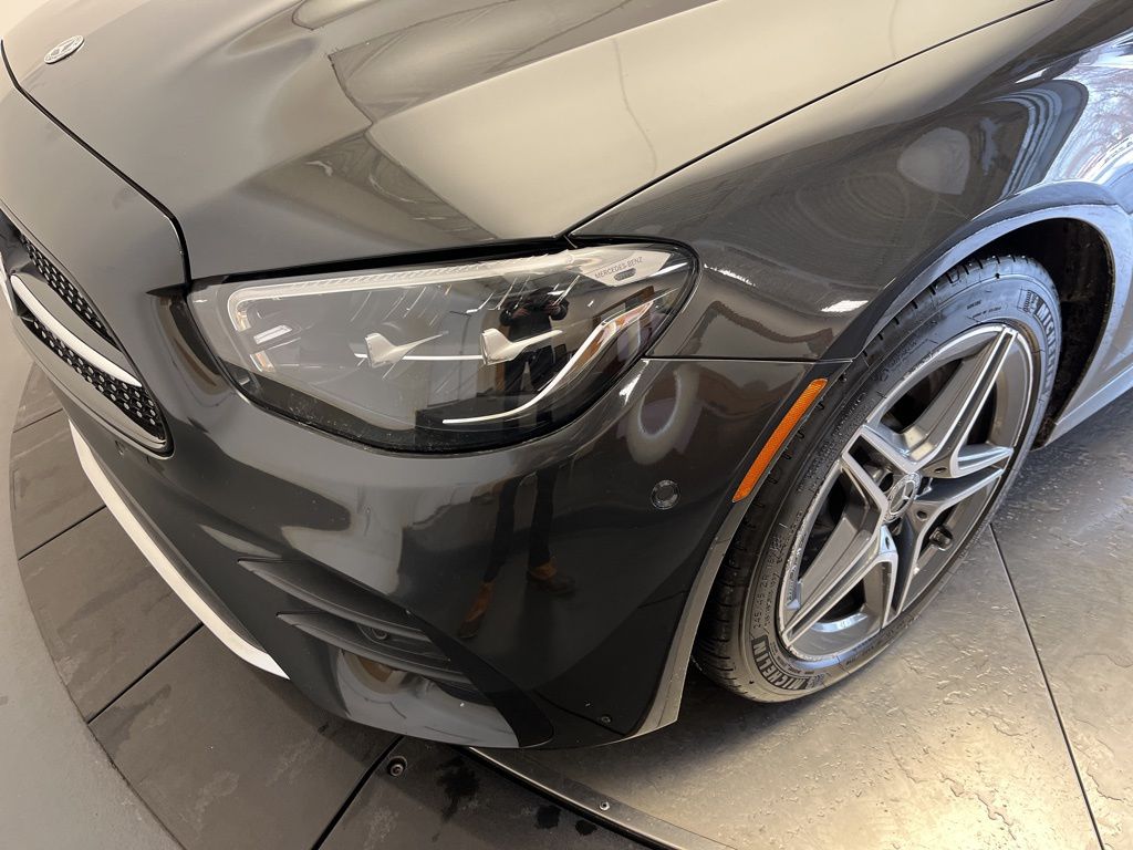 Thumbnail: 2023 Mercedes-Benz E-Class - 9