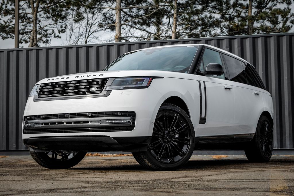 2026 Land Rover Range Rover P400 SE LWB AWD