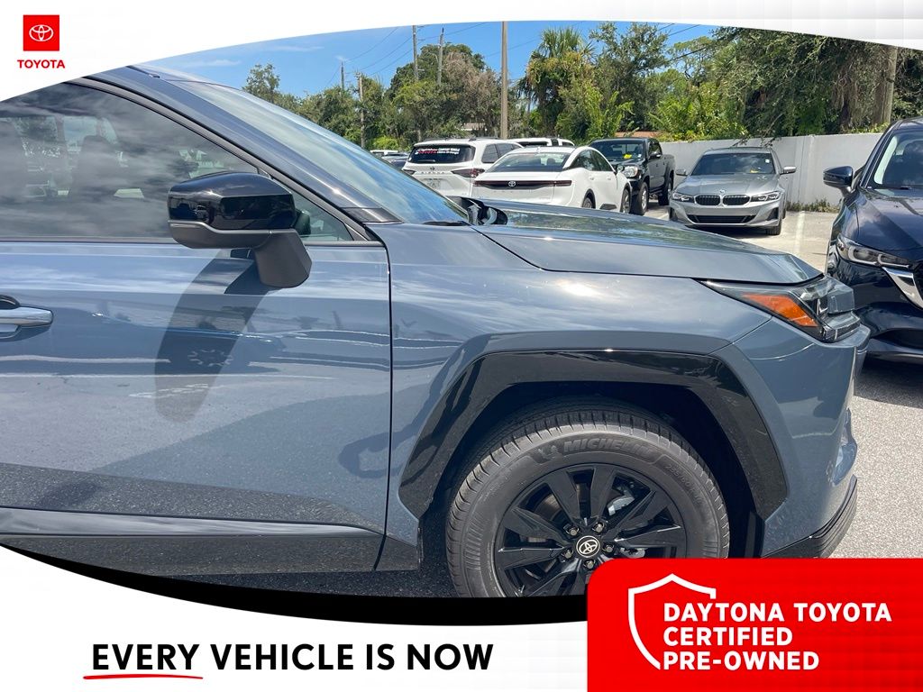 2026 Toyota RAV4 SE - Photo 8