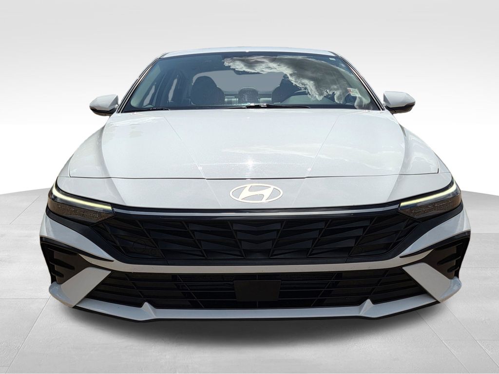 Used 2025 Hyundai Elantra Sedan