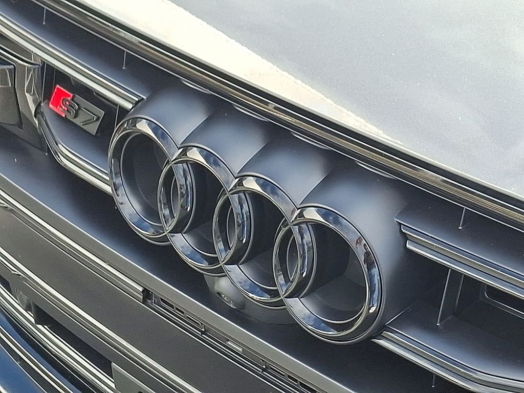 Thumbnail: 2022 Audi S7 - 30