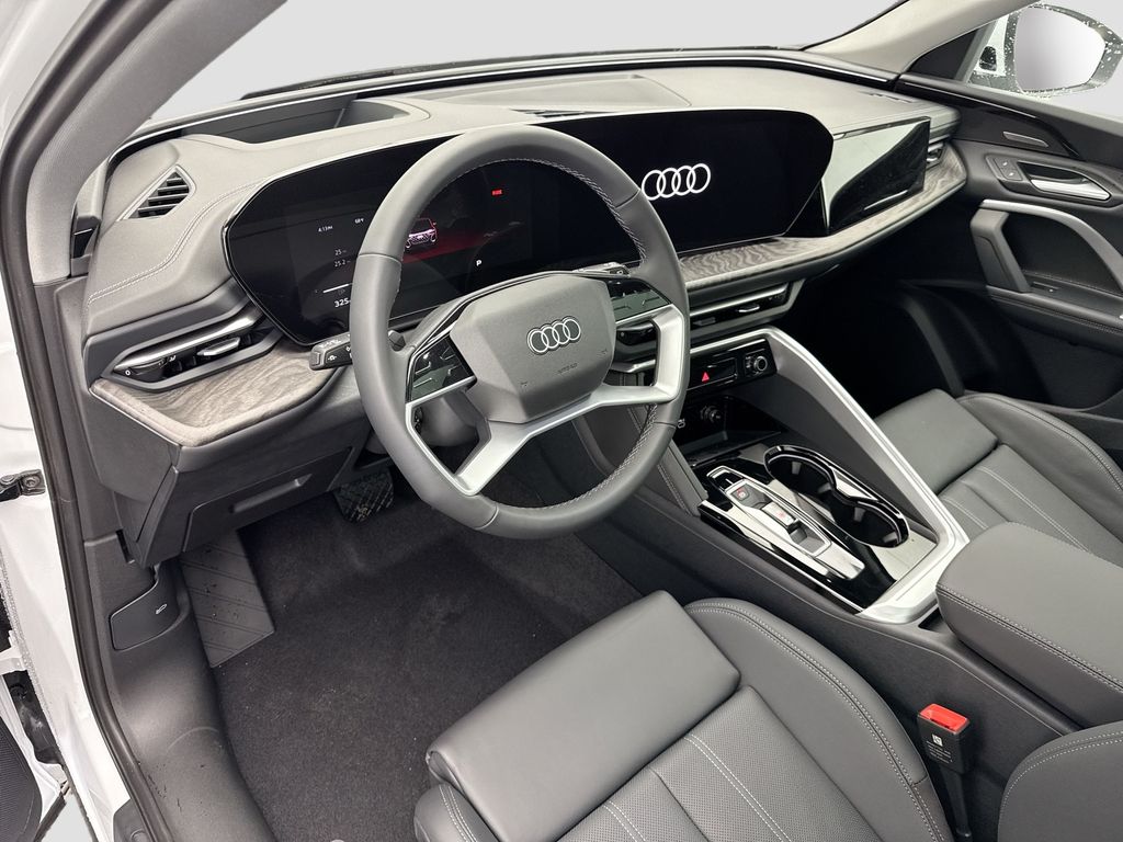Thumbnail: 2025 Audi Q5 - 9