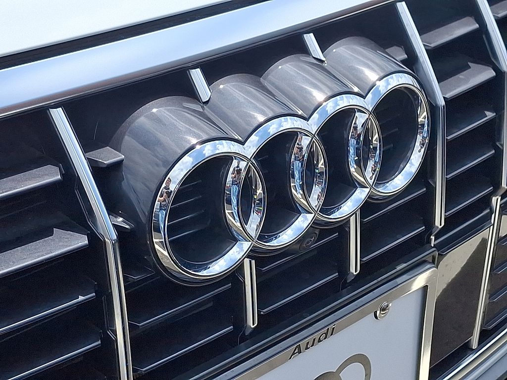Thumbnail: 2025 Audi Q3 - 3