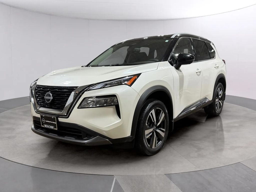 Certified Used 2023 Pearl White Tricoat/Super Black Nissan SL image 7