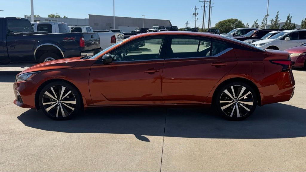 Used 2022 Nissan Altima SR with VIN 1N4BL4CV7NN358100 for sale in Kansas City