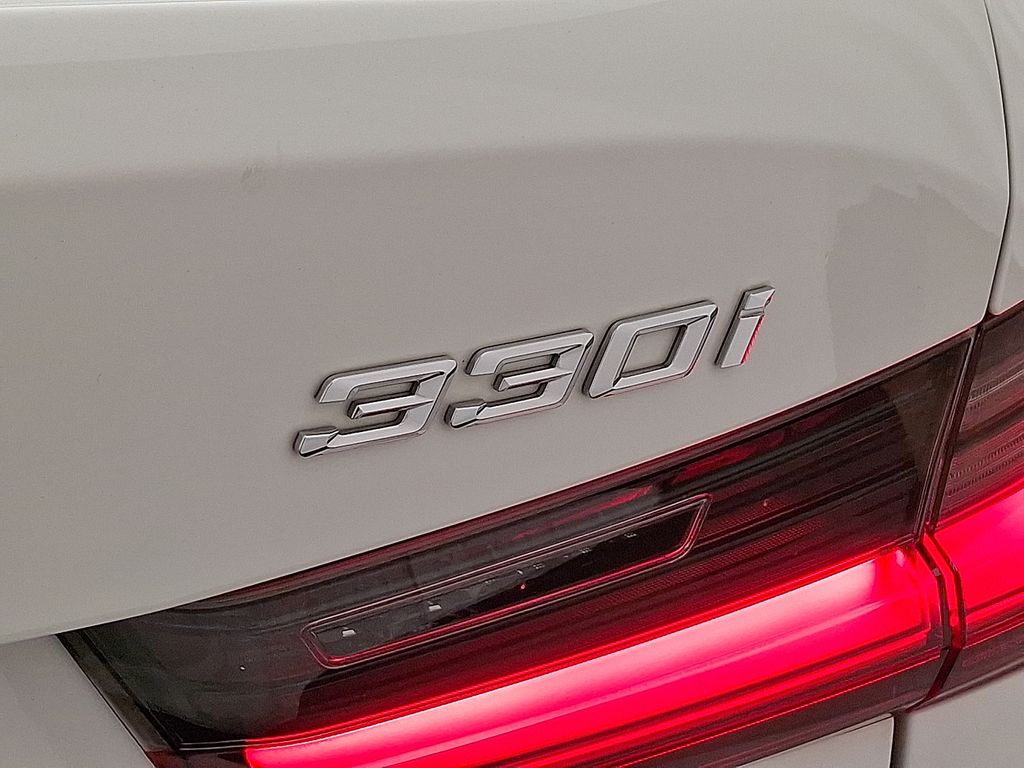 Thumbnail: 2020 BMW 3 Series - 29