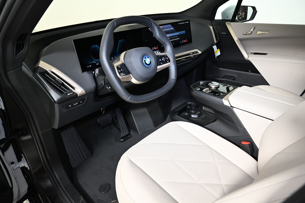 2025 BMW iX xDrive50 15