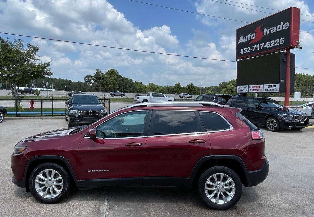 2019 Jeep Cherokee Latitude Red at Community Kia