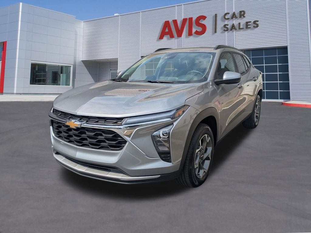 Sterling Gray Metallic 2025 Chevrolet Trax LT FWD SUV / Crossover Front-Wheel Drive 6-Speed Automatic