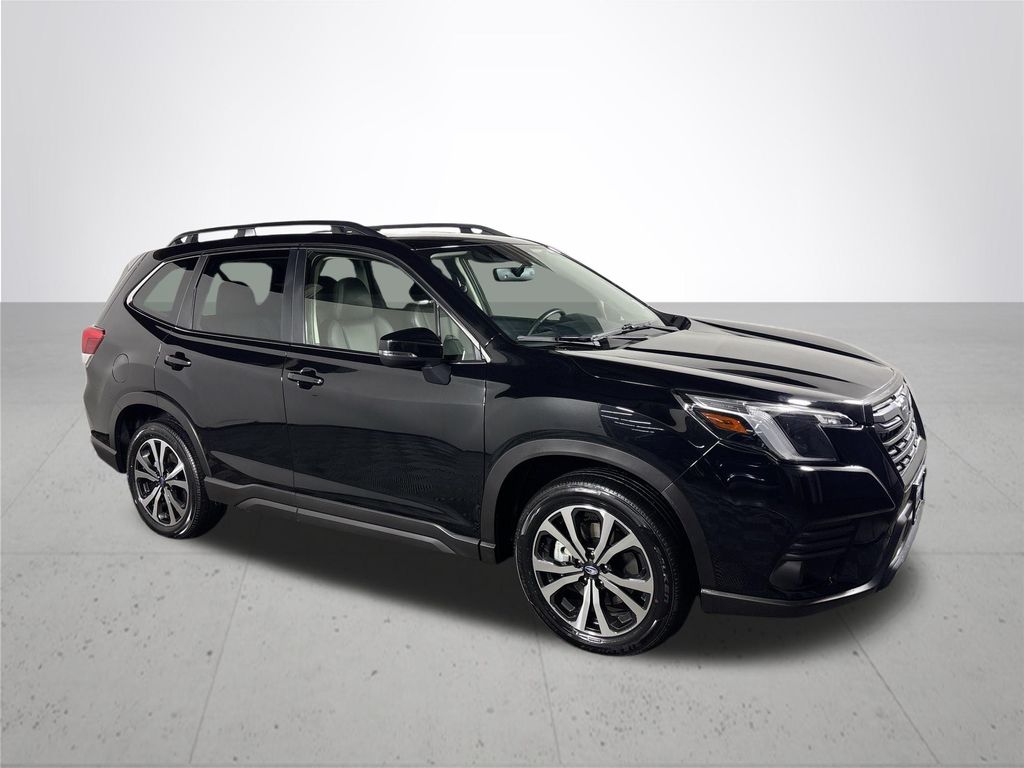 2022 Subaru Forester Limited photo 4