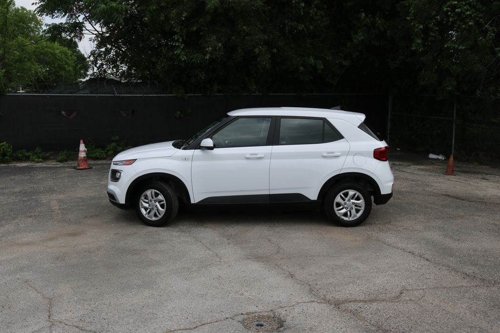 Used Car 2022 Hyundai Venue  Se For Sale Under $20,000 In Austin, Texas