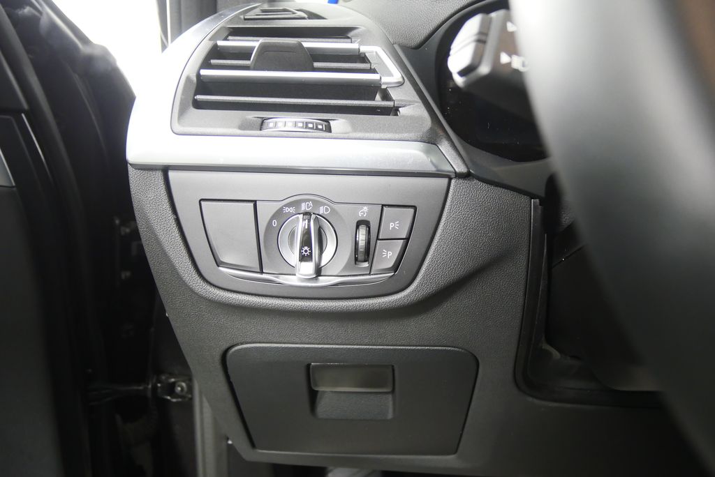 Thumbnail: 2024 BMW X3 - 19