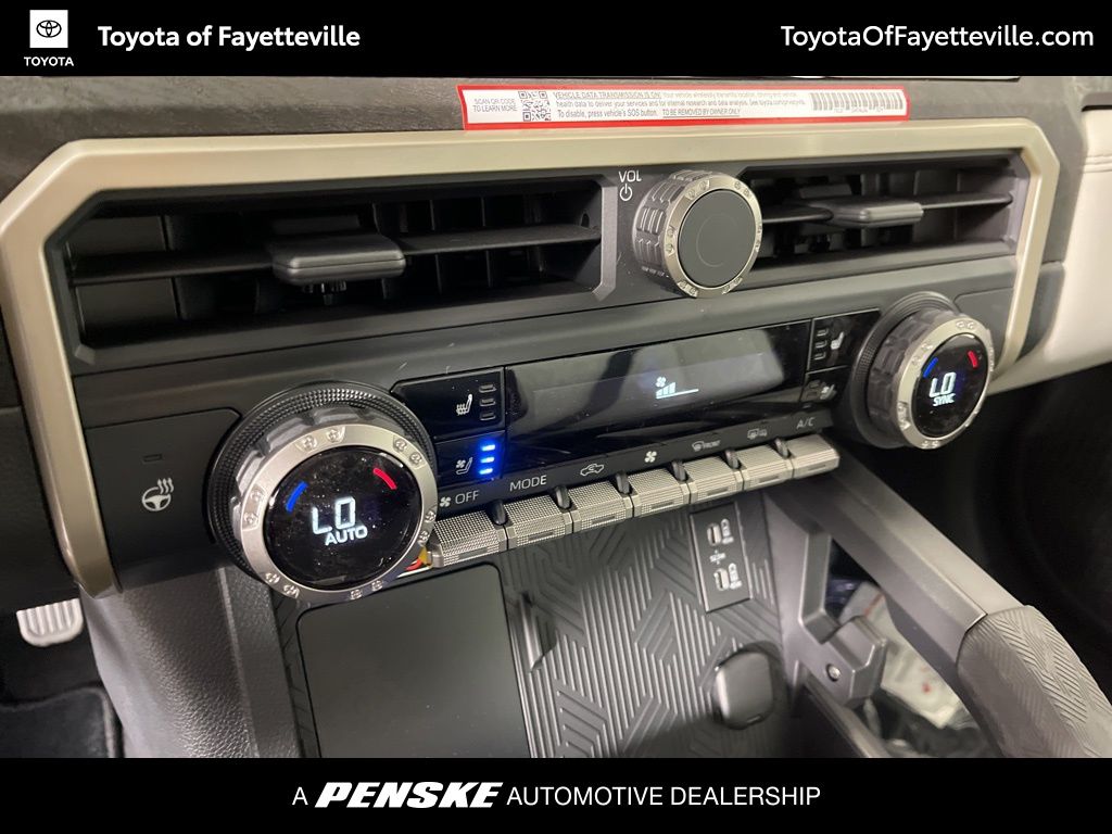 2025 Toyota Tacoma Limited 30
