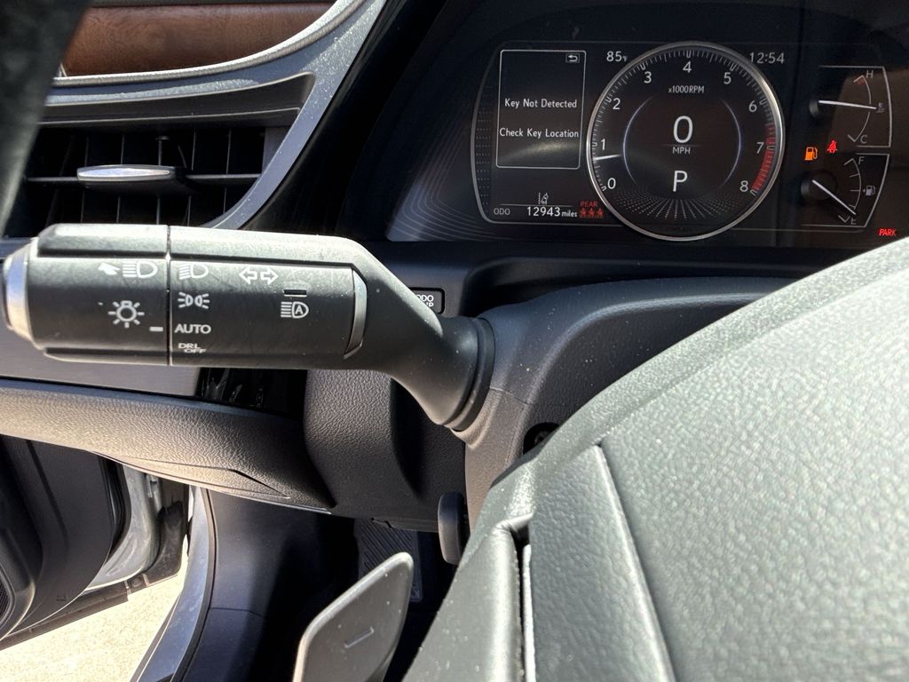 Thumbnail: 2025 Lexus ES - 28