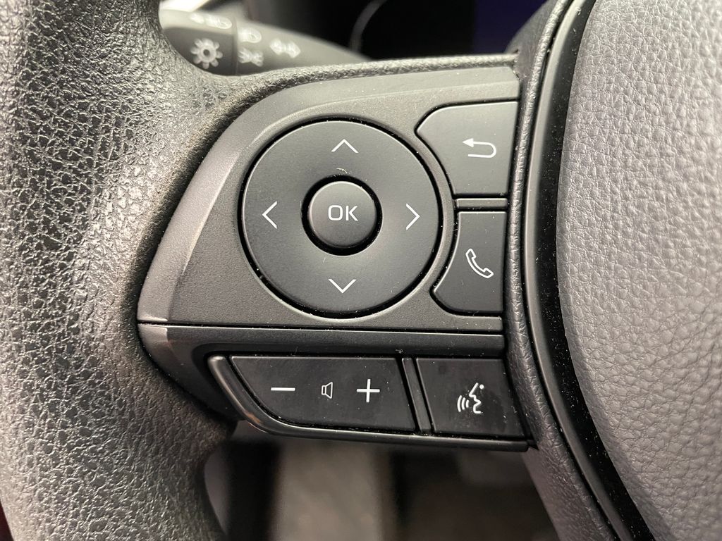 2023 Toyota RAV4 XLE 22