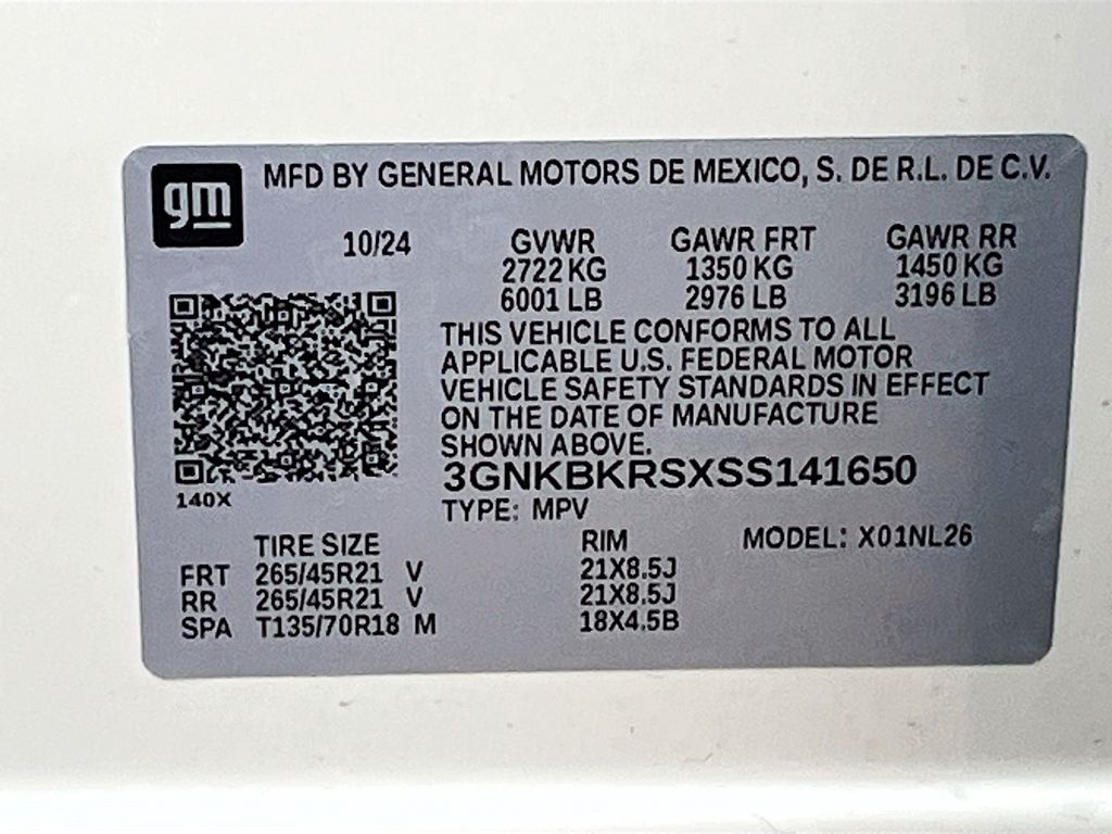 Used 2025 Beige Chevrolet RS image 32