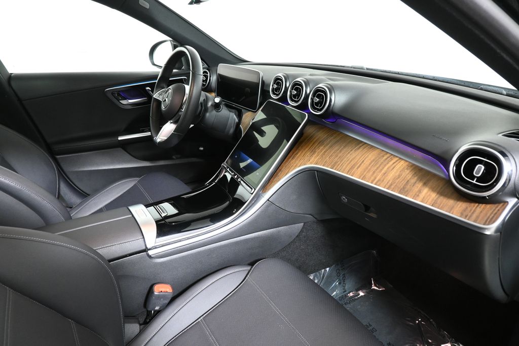 Thumbnail: 2025 Mercedes-Benz C-Class - 25