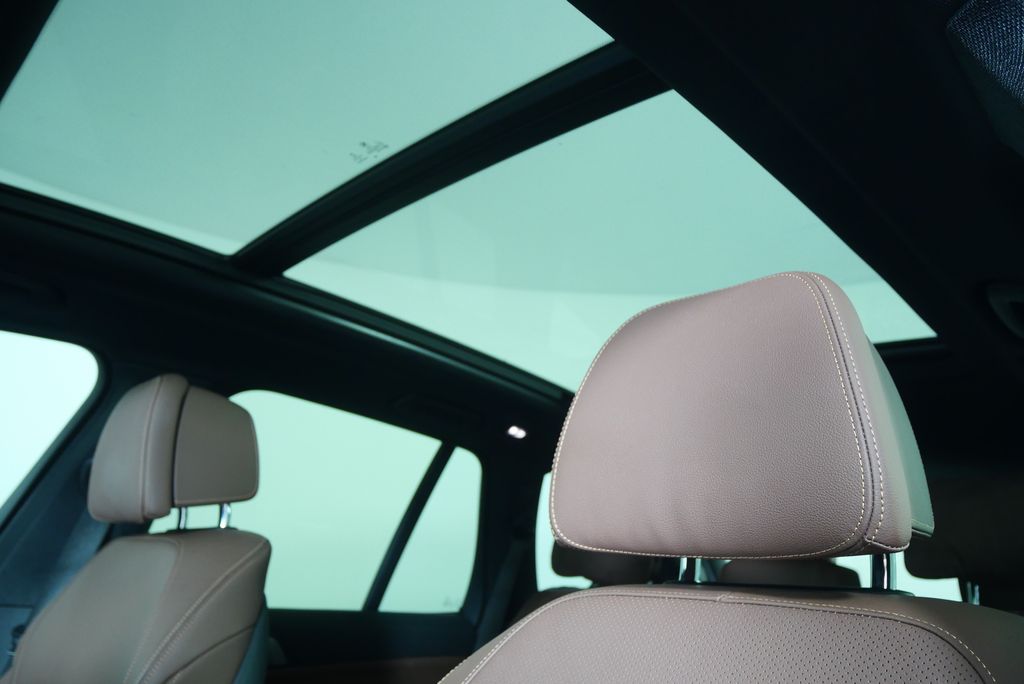 Thumbnail: 2021 BMW X5 - 11