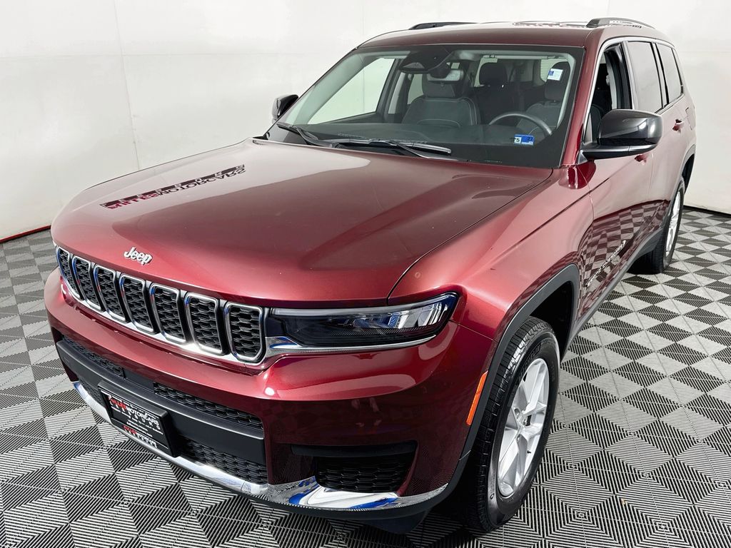 View vehicle photo 3