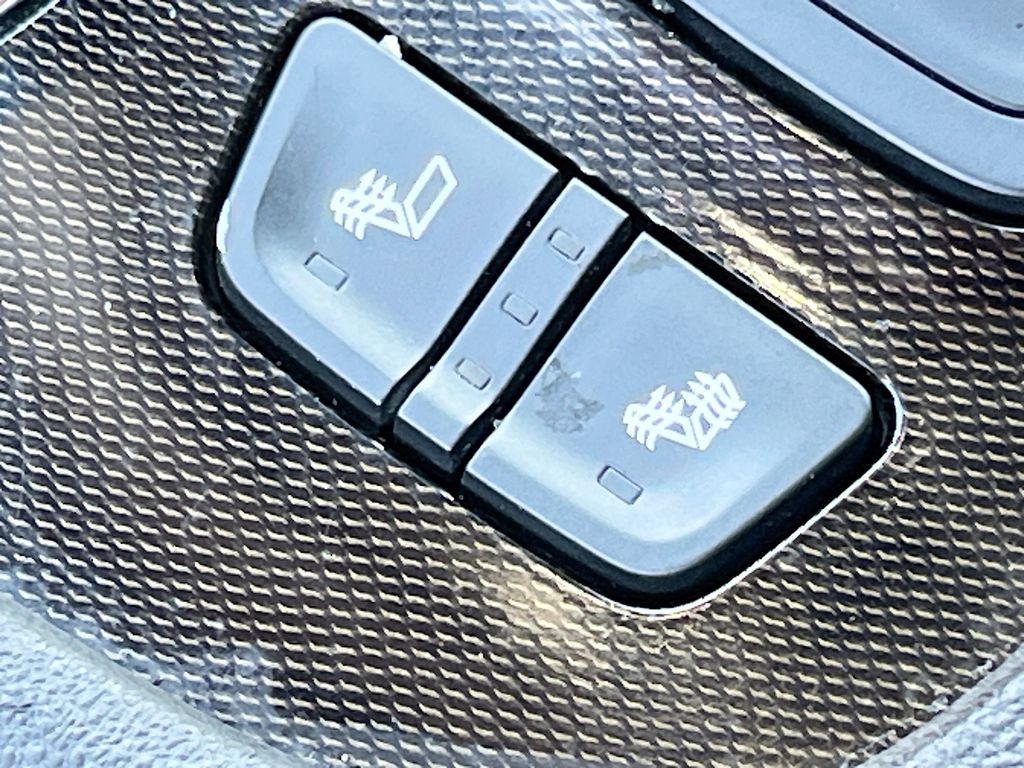 Used 2023 Silver GMC AT4 image 21