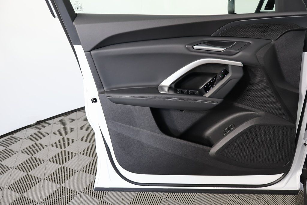 Thumbnail: 2026 Audi Q5 - 7