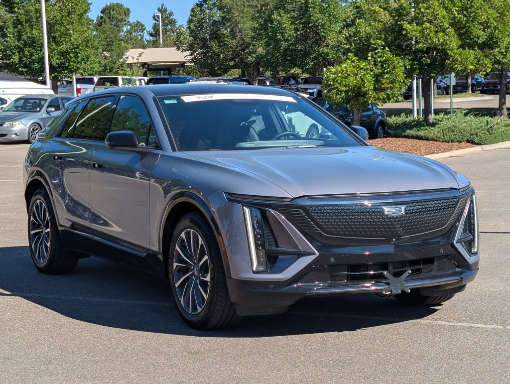 View vehicle photo 6