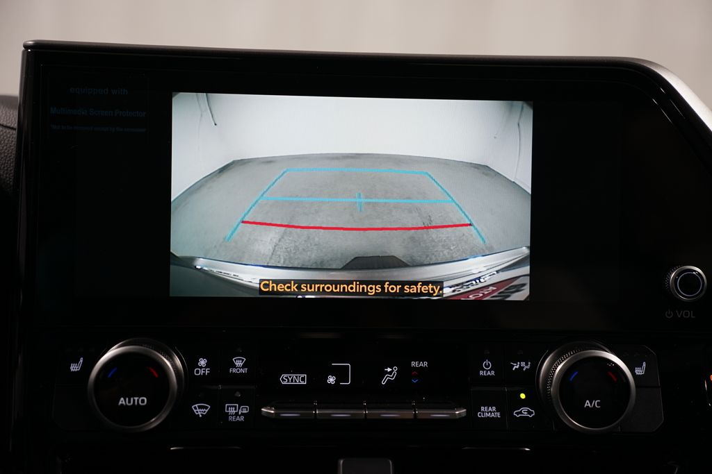 2025 Toyota Highlander XLE 19