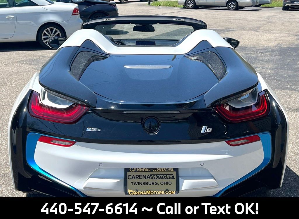 2019 BMW i8 Base - Image 4