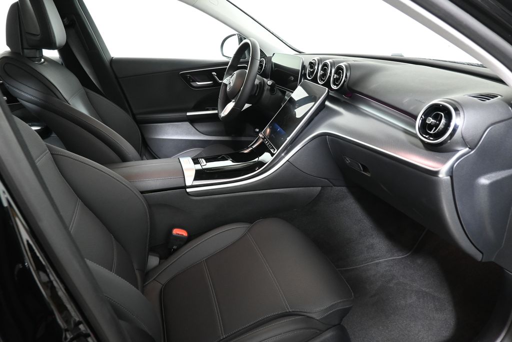 Thumbnail: 2025 Mercedes-Benz C-Class - 25