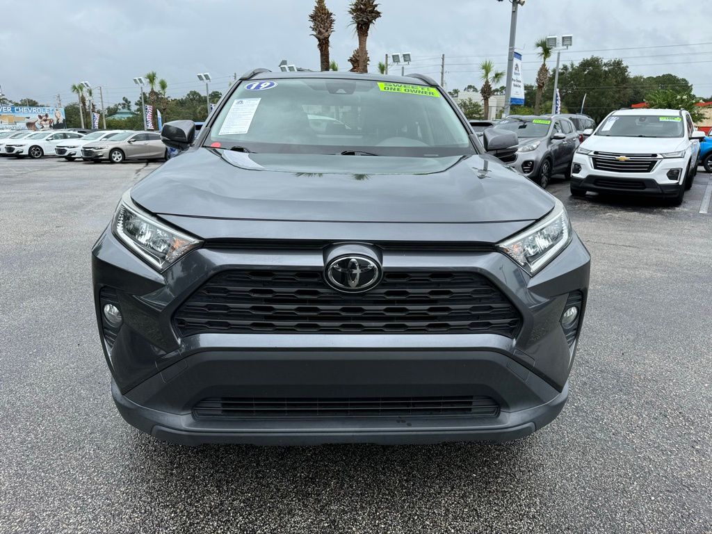 2019 Toyota RAV4 XLE Premium 3