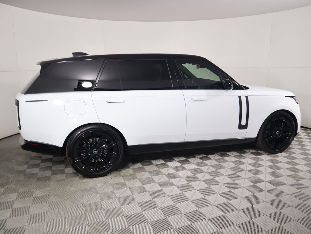 Thumbnail: 2025 Land Rover Range Rover - 4