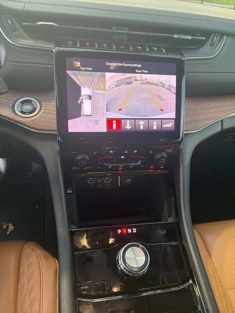 Used 2022 Bright White Clearcoat Jeep Summit image 7