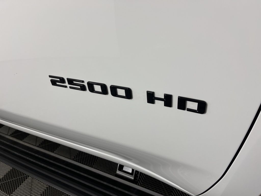 Thumbnail: 2025 Chevrolet Silverado 2500 - 10