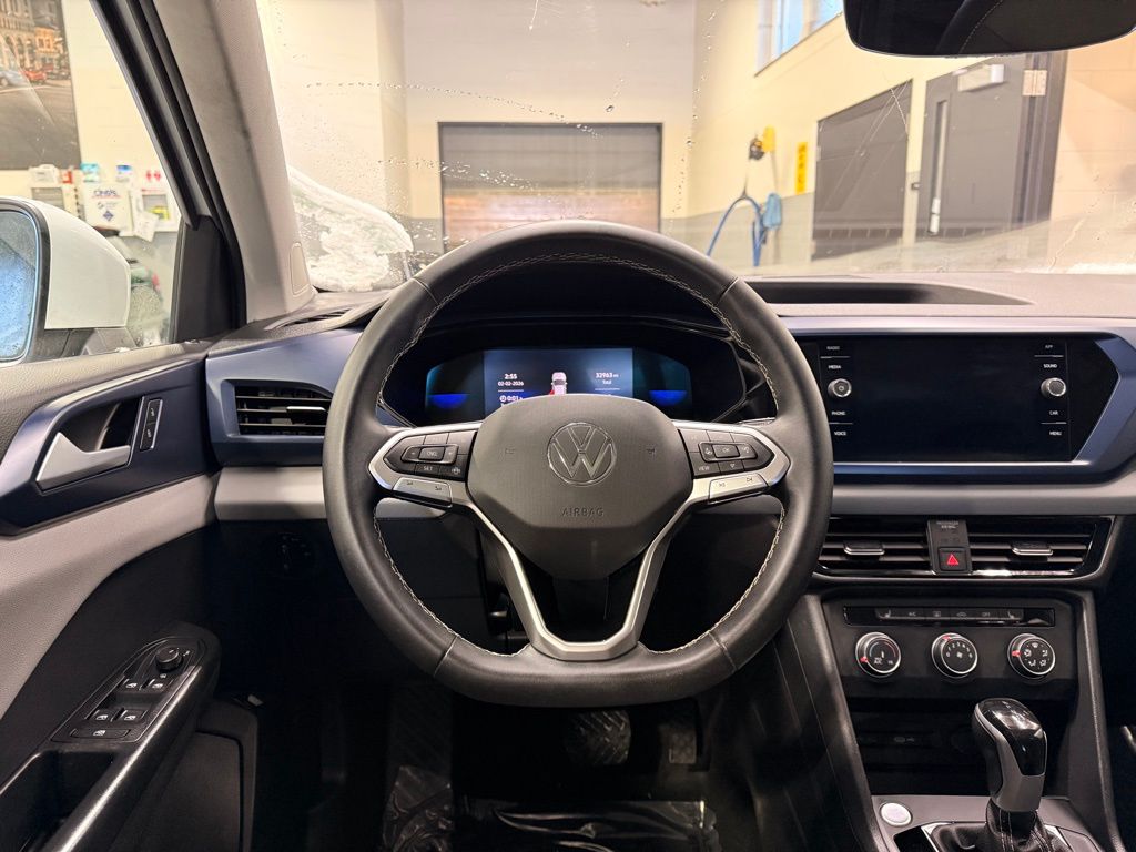 Thumbnail: 2022 Volkswagen Taos - 22