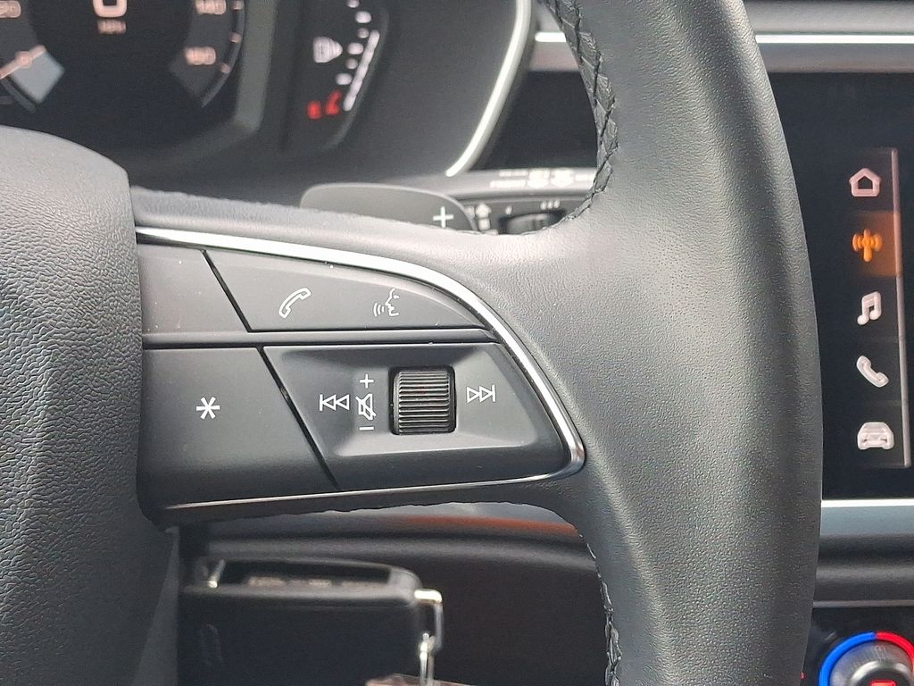 Thumbnail: 2022 Audi Q3 - 21