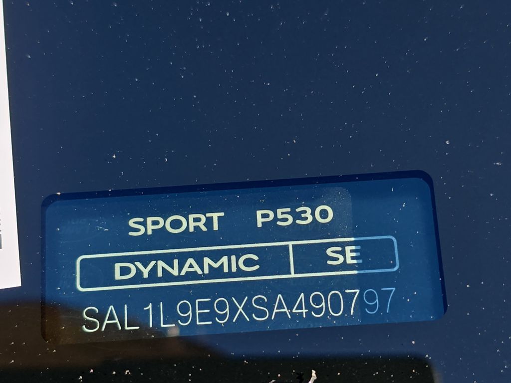 New 2025 Black Land Rover Dynamic SE image 37