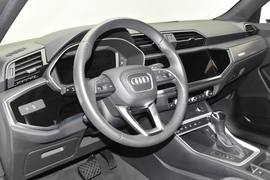 Thumbnail: 2025 Audi Q3 - 15