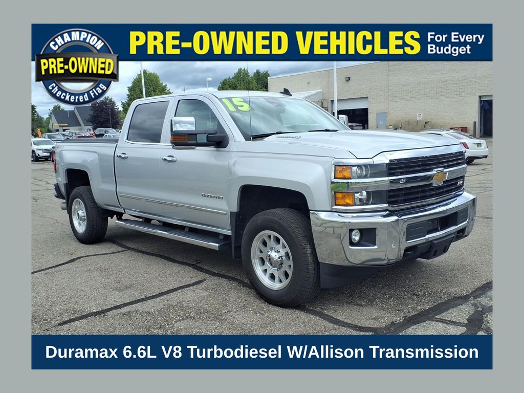 Silver Ice Metallic 2015 Chevrolet Silverado 2500HD Pickup Truck Four-Wheel Drive 6-Speed Automatic