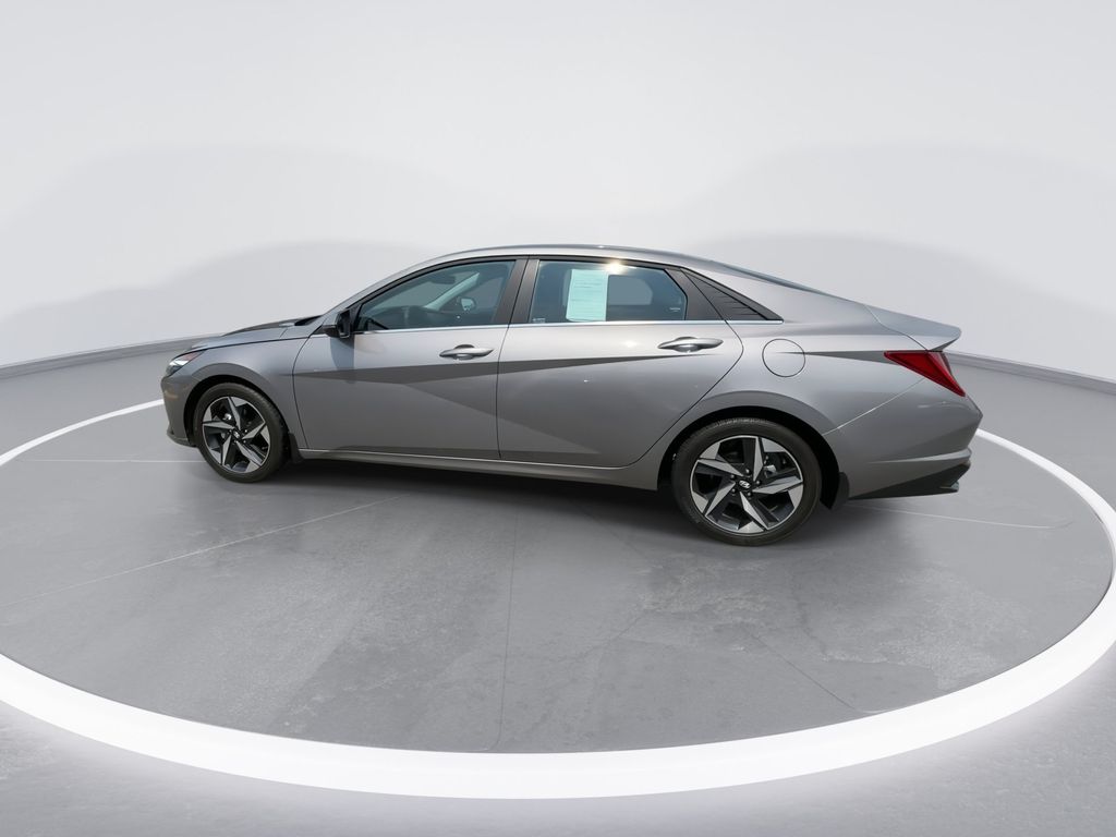 Used 2023 Metal Hyundai Limited image 5