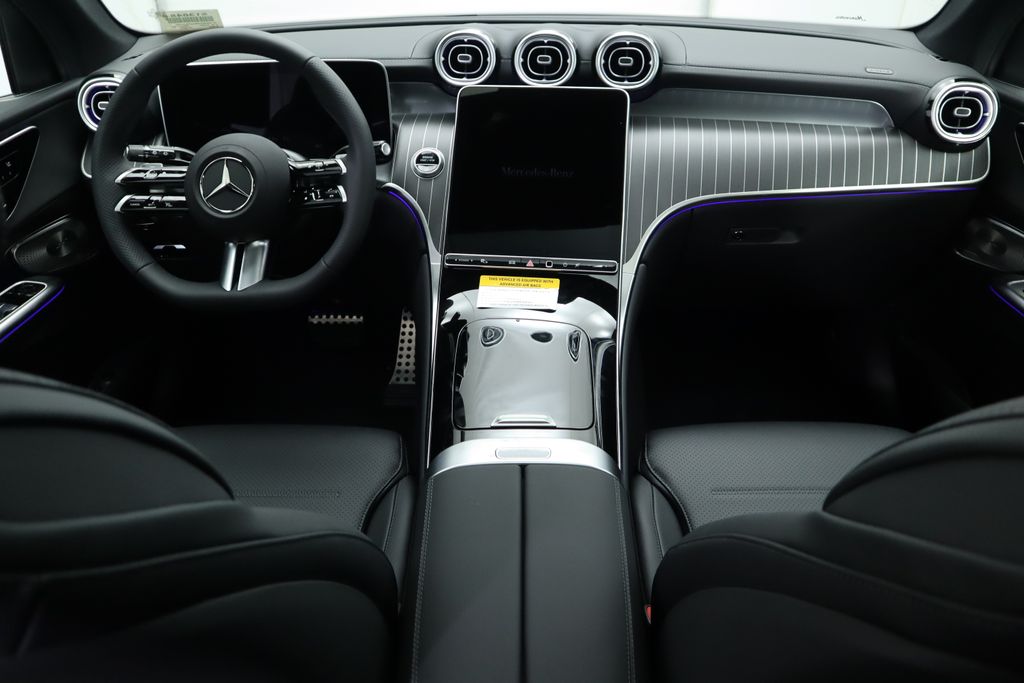2025 Mercedes-Benz GLC 300 13